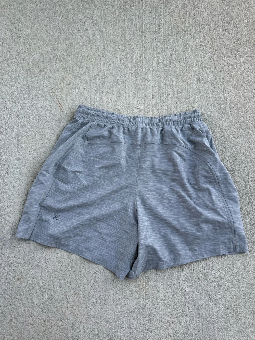 Lululemon Men’s Pace Breaker Linerless Shorts Grey Size Medium 5” Inseam
